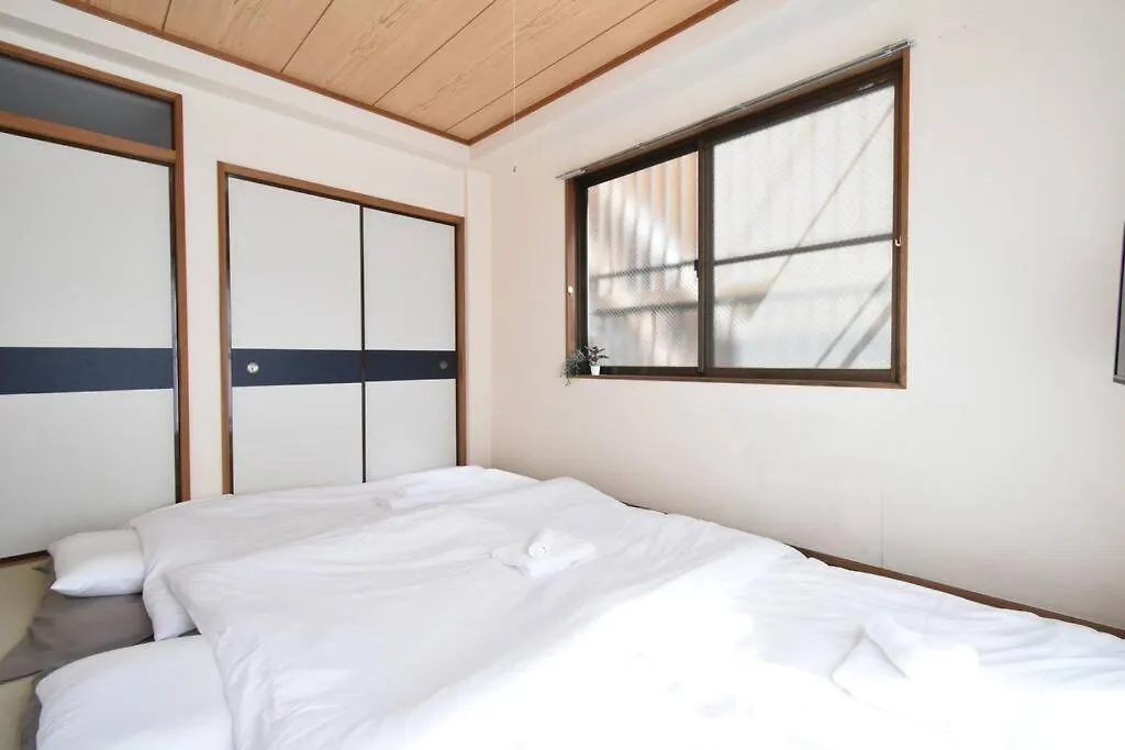 メゾン八千代102 Apartment Tokyo